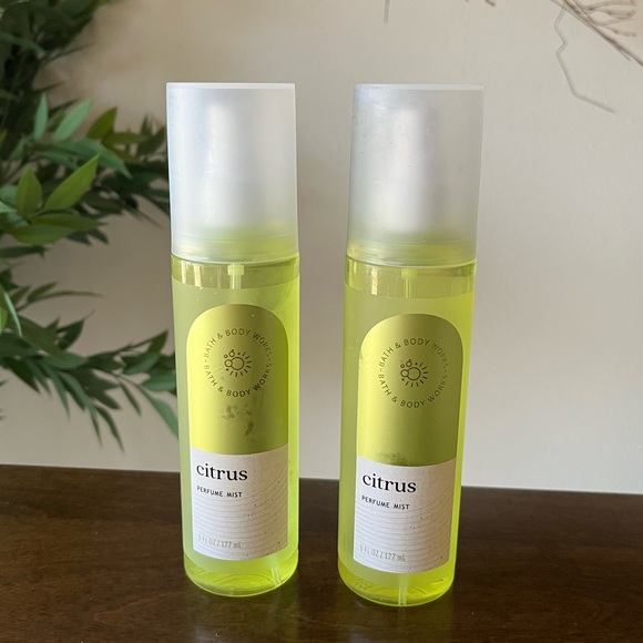 Two New Bath & Body Works Citrus Perfume Mists - Picture 1 of 1